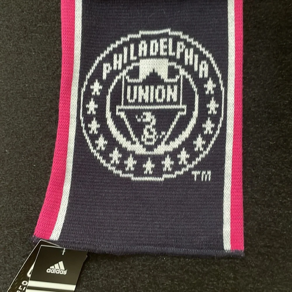 NWT Double Sided Adidas Pink & Black Scarf 🧣 - Picture 4 of 6